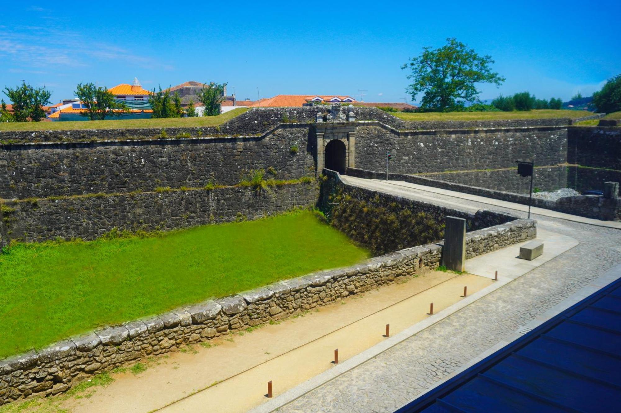 Alojamento Fortaleza Valenca Esterno foto
